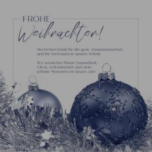 sehr edle Weihnachts E-Card in Pastellblau mit Spruch & Weihnachtskugeln, ohne Werbung (1349)