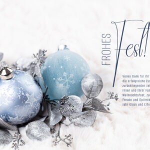 sehr edle Weihnachts E-Card in Pastellblau mit Spruch & Weihnachtskugel, Weihnachtskarte ohne Werbung (1402)